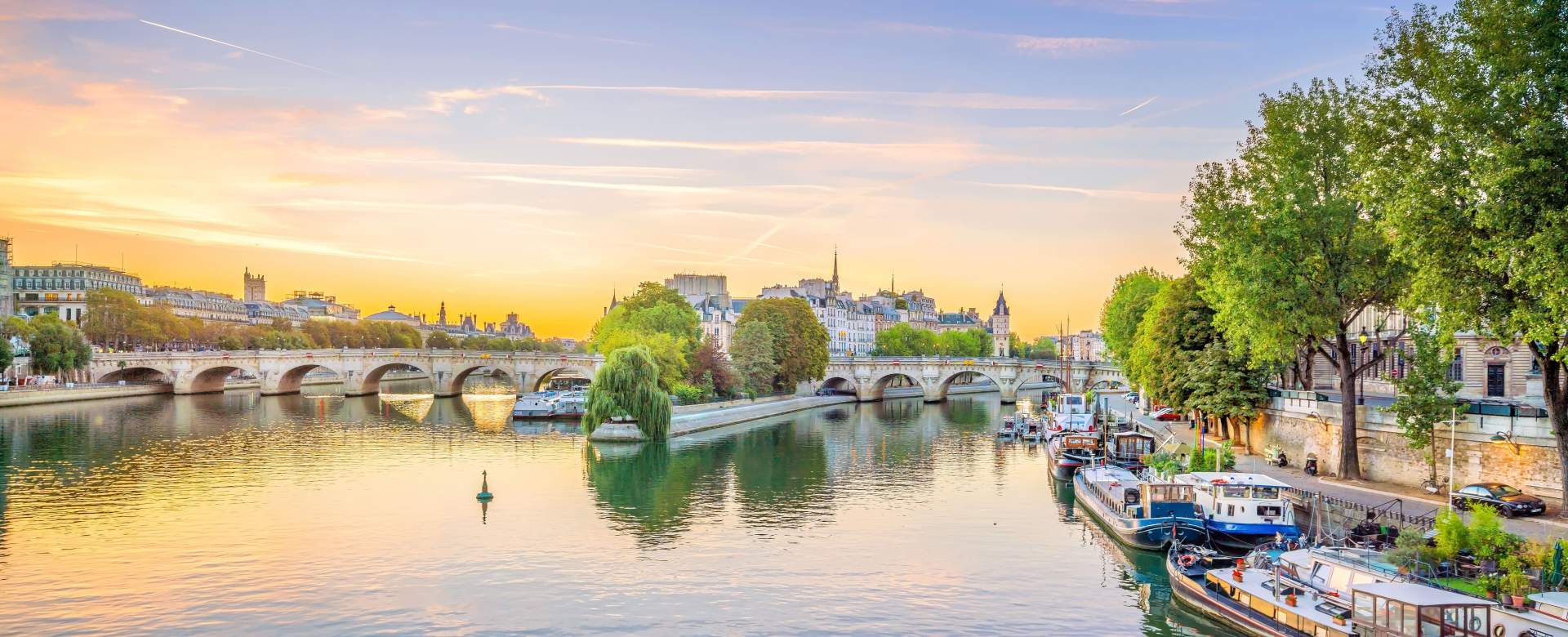 Les types de bateaux conforment à la navigation fluviale